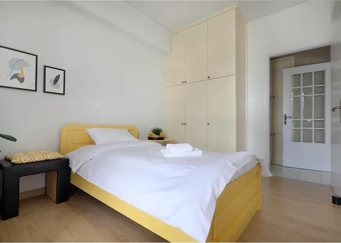 Renaissance City Apartment \